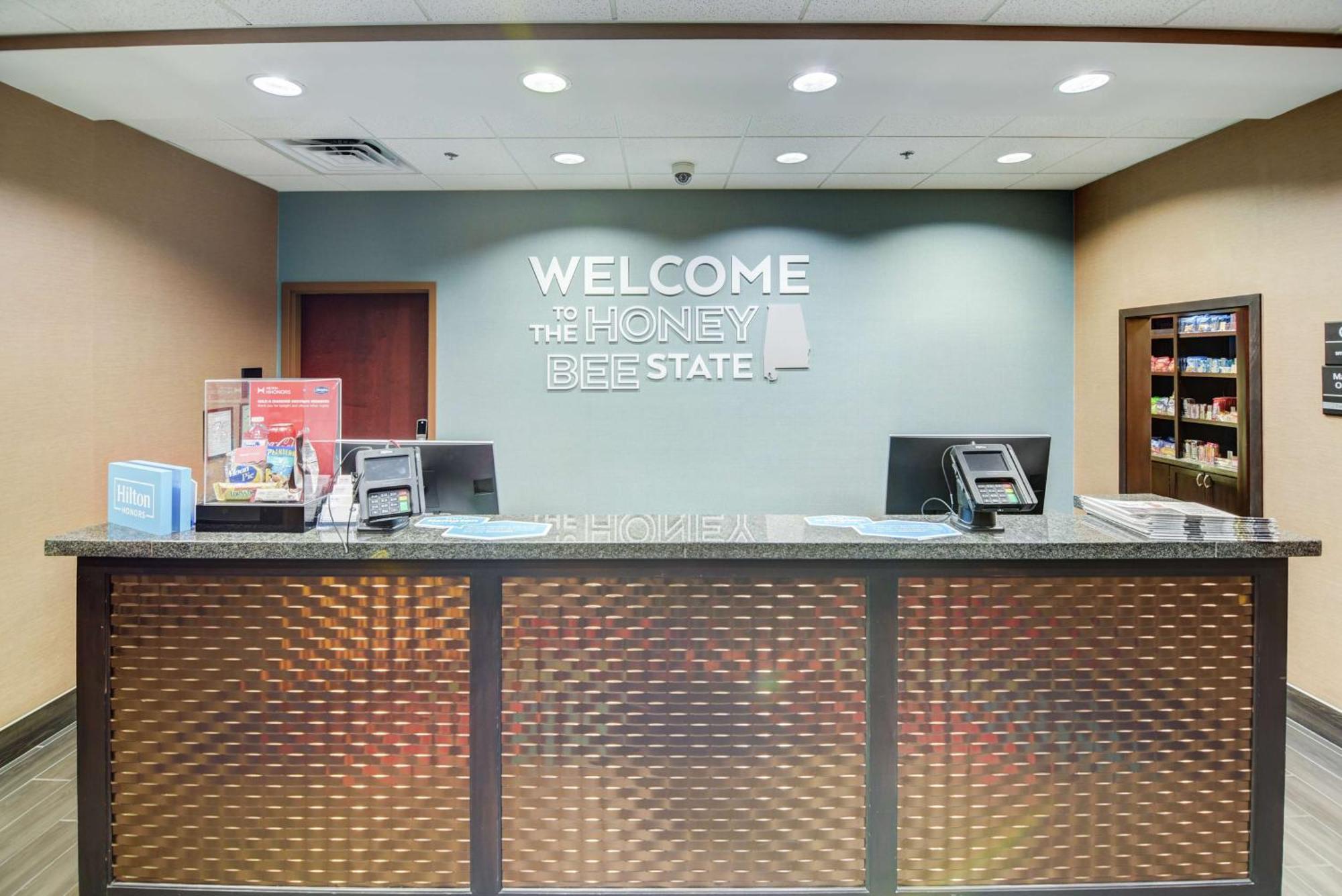 Hampton Inn Foley Exterior photo